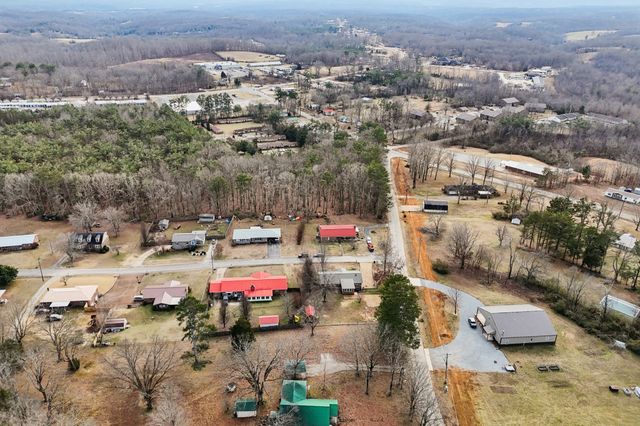 4207 Moss Hill Dr, Nunnelly, TN 37137