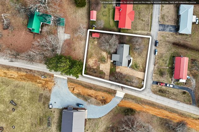 4207 Moss Hill Dr, Nunnelly, TN 37137