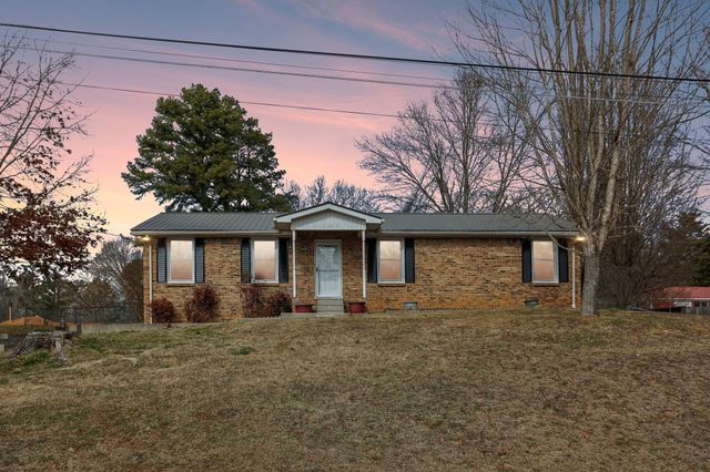 4207 Moss Hill Dr, Nunnelly, TN 37137