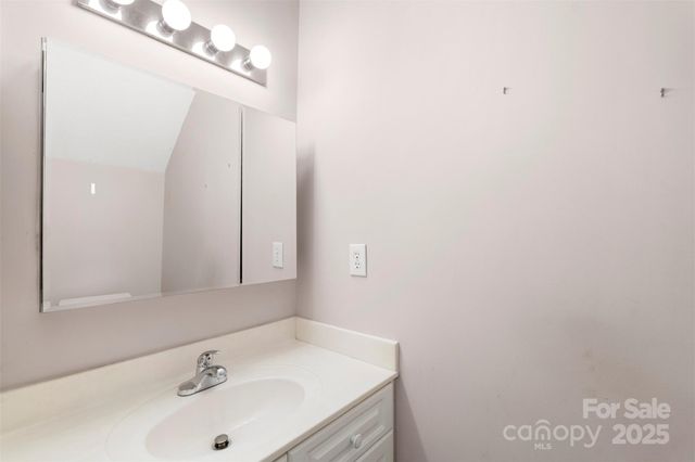 4226 Melrose Club Drive, Matthews, NC 28105