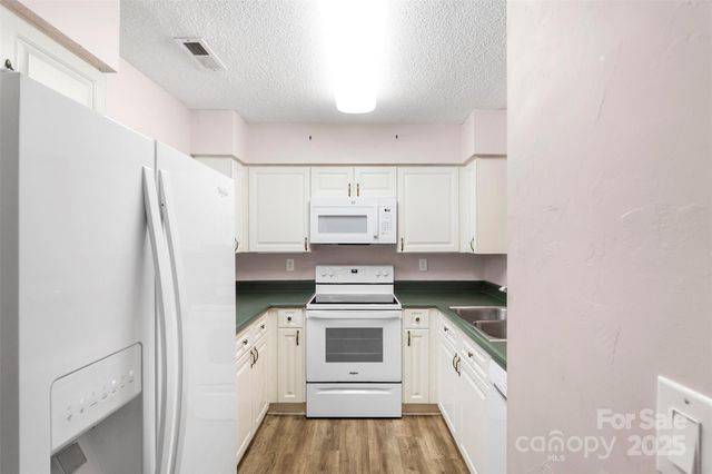 4226 Melrose Club Drive, Matthews, NC 28105