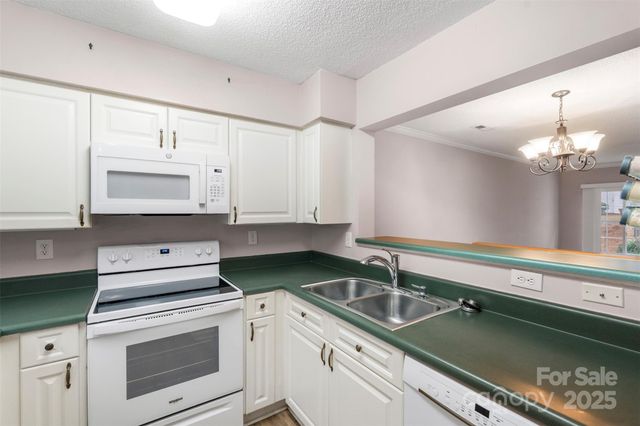 4226 Melrose Club Drive, Matthews, NC 28105