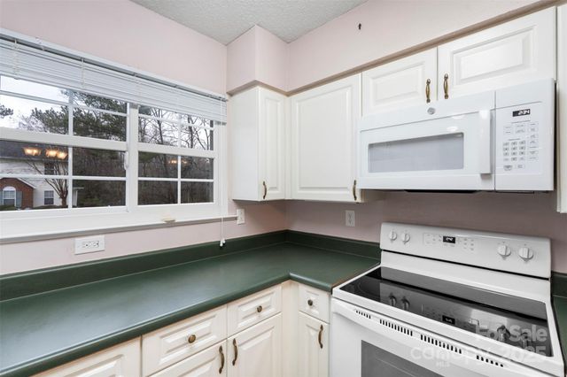 4226 Melrose Club Drive, Matthews, NC 28105