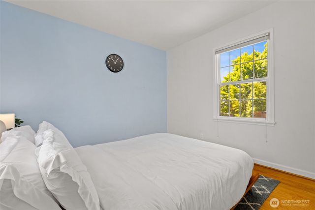3701 SW Henderson Street, Seattle, WA 98126