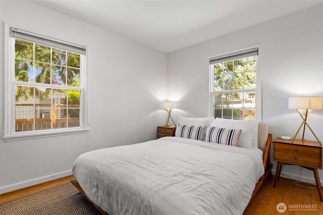 3701 SW Henderson Street, Seattle, WA 98126