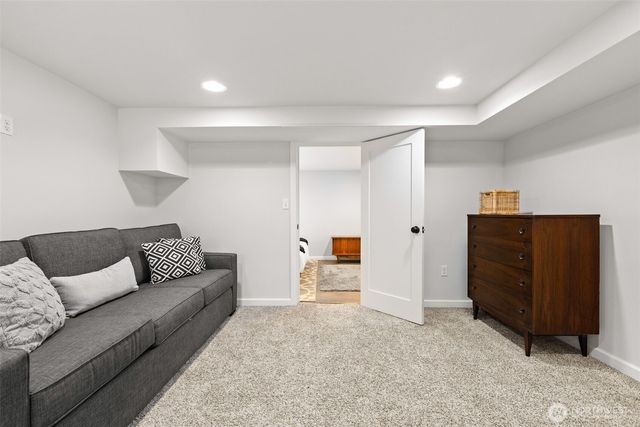 3701 SW Henderson Street, Seattle, WA 98126