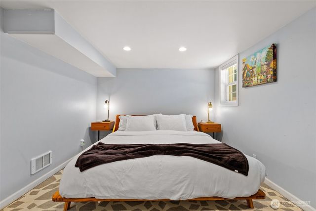 3701 SW Henderson Street, Seattle, WA 98126