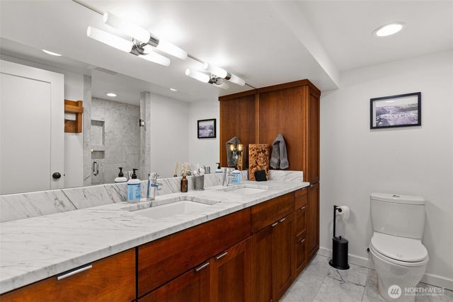3701 SW Henderson Street, Seattle, WA 98126
