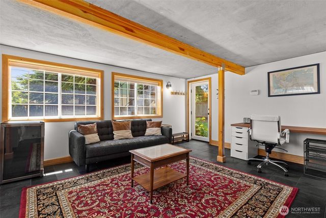 3701 SW Henderson Street, Seattle, WA 98126