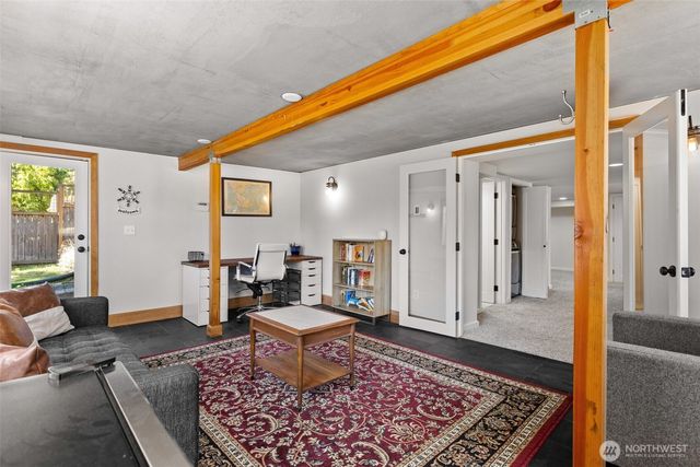 3701 SW Henderson Street, Seattle, WA 98126
