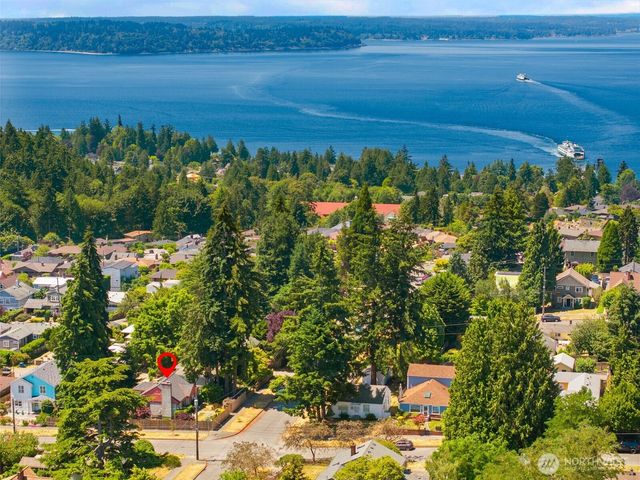 3701 SW Henderson Street, Seattle, WA 98126