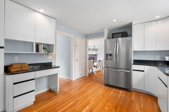 11 Foxhill Rd, Framingham, MA 01701