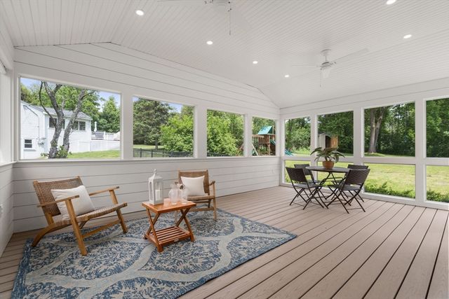 11 Foxhill Rd, Framingham, MA 01701