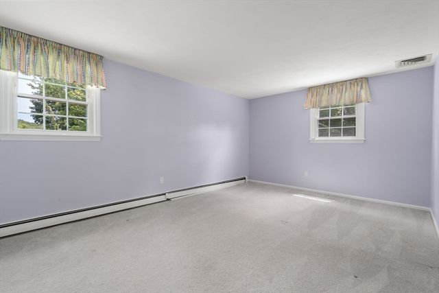 11 Foxhill Rd, Framingham, MA 01701