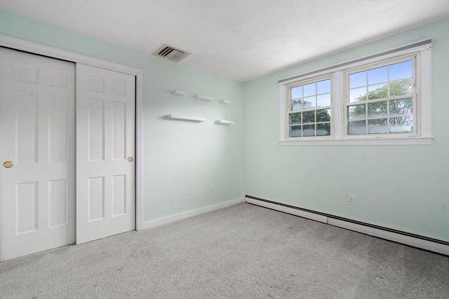 11 Foxhill Rd, Framingham, MA 01701