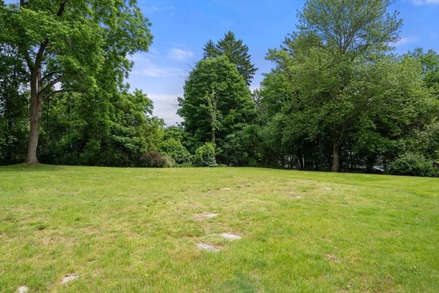 11 Foxhill Rd, Framingham, MA 01701