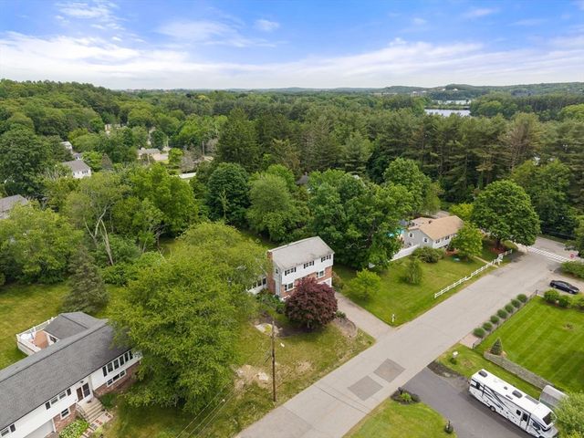 11 Foxhill Rd, Framingham, MA 01701