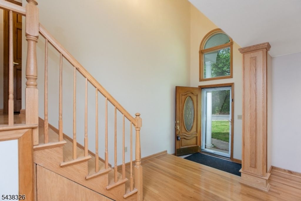 820 E Broad St, Westfield Town, NJ 07090 — photo 2
