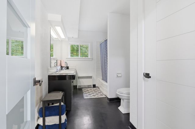 131 Warren Ave, Harvard, MA 01451