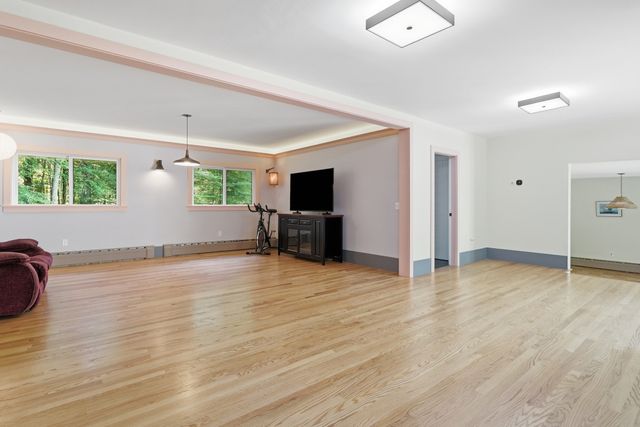 131 Warren Ave, Harvard, MA 01451