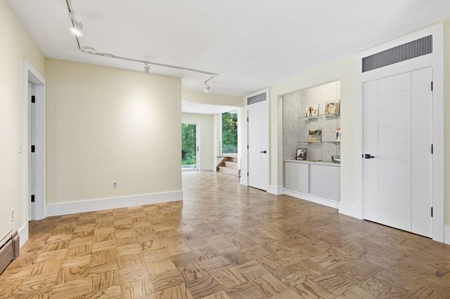131 Warren Ave, Harvard, MA 01451