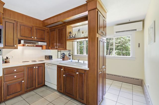 131 Warren Ave, Harvard, MA 01451