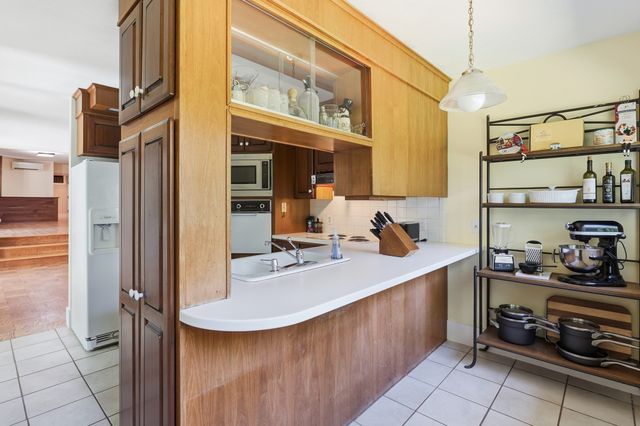 131 Warren Ave, Harvard, MA 01451