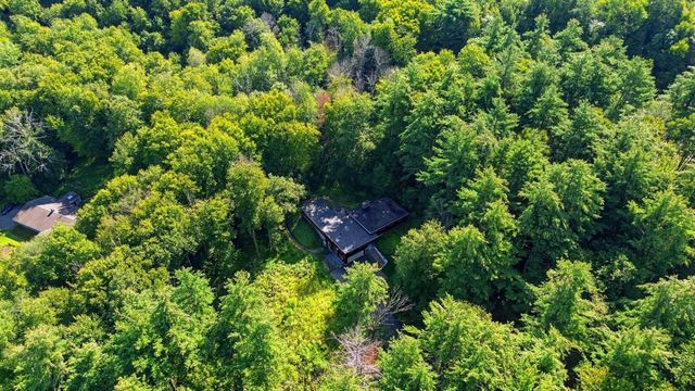 131 Warren Ave, Harvard, MA 01451