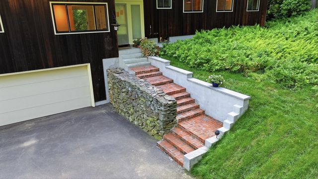 131 Warren Ave, Harvard, MA 01451