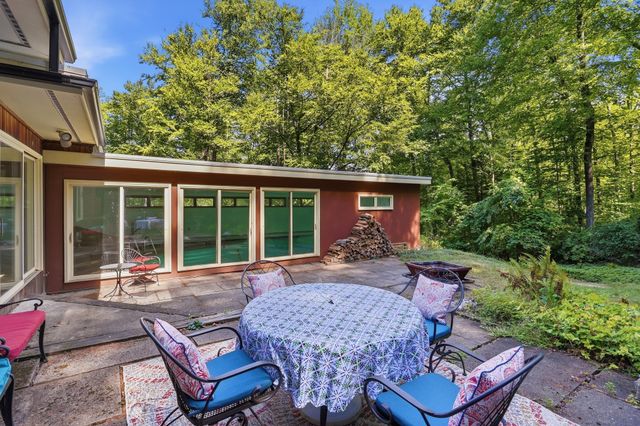 131 Warren Ave, Harvard, MA 01451