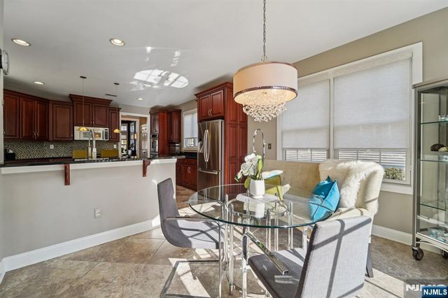 16 Baxter Lane, West Orange, NJ 07052
