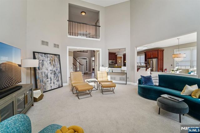 16 Baxter Lane, West Orange, NJ 07052