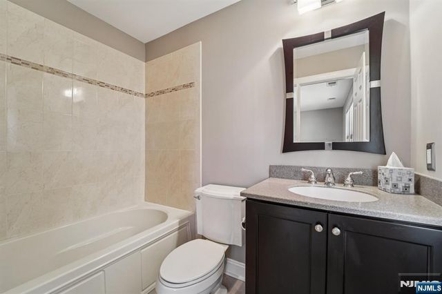 16 Baxter Lane, West Orange, NJ 07052