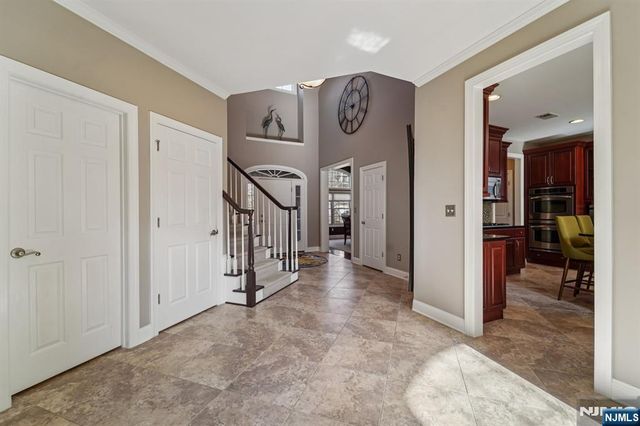 16 Baxter Lane, West Orange, NJ 07052