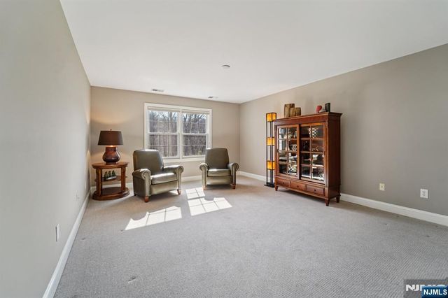 16 Baxter Lane, West Orange, NJ 07052