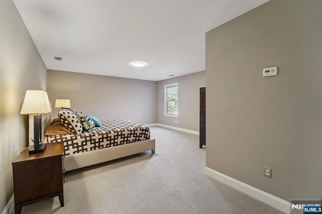 16 Baxter Lane, West Orange, NJ 07052