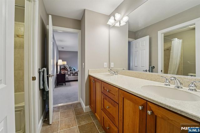 16 Baxter Lane, West Orange, NJ 07052