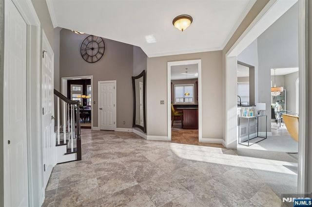 16 Baxter Lane, West Orange, NJ 07052