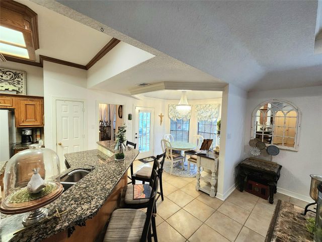 104 Portulaca Street, Lake Jackson, TX 77566