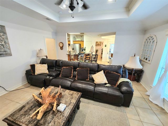 104 Portulaca Street, Lake Jackson, TX 77566