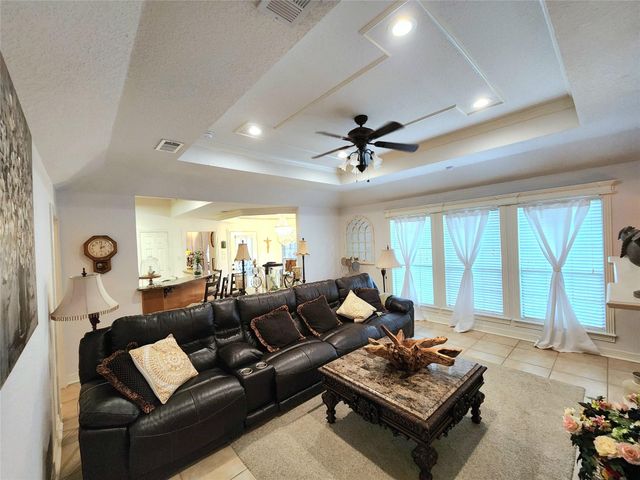 104 Portulaca Street, Lake Jackson, TX 77566