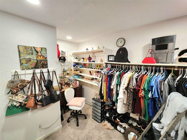 104 Portulaca Street, Lake Jackson, TX 77566