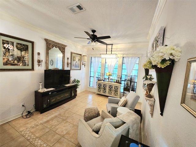 104 Portulaca Street, Lake Jackson, TX 77566