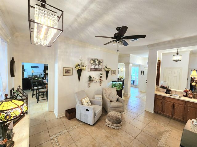 104 Portulaca Street, Lake Jackson, TX 77566