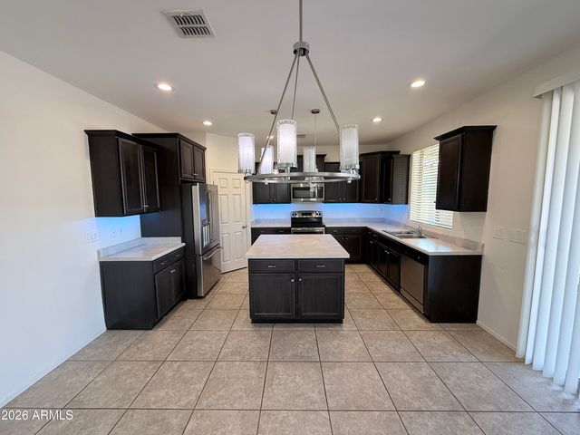 13232 W Tether Trail, Peoria, AZ 85383