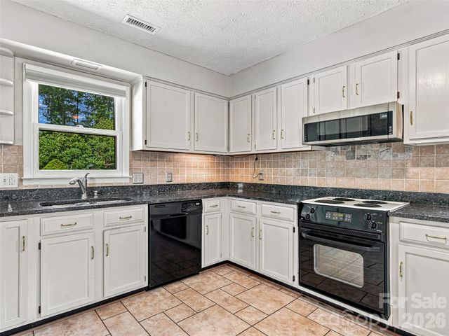 38 Chadwick Wade Drive, Asheville, NC 28804