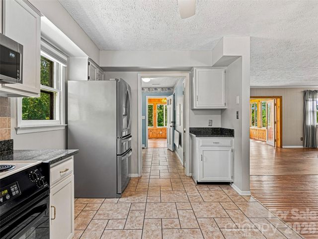 38 Chadwick Wade Drive, Asheville, NC 28804
