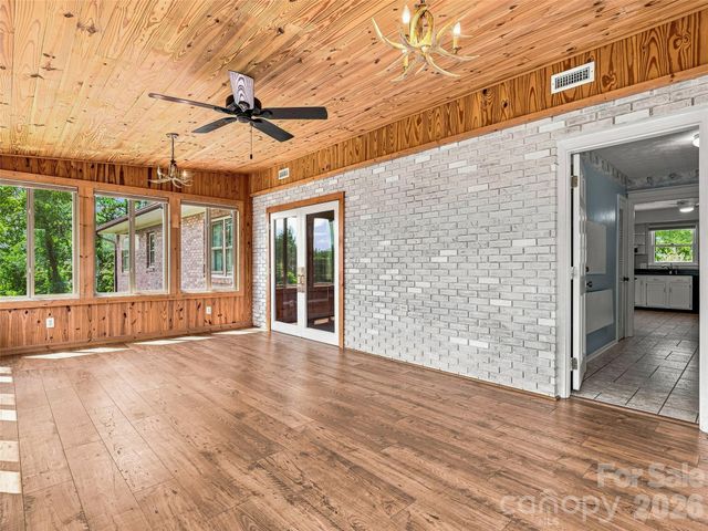 38 Chadwick Wade Drive, Asheville, NC 28804