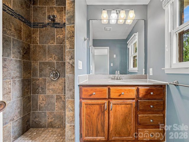 38 Chadwick Wade Drive, Asheville, NC 28804