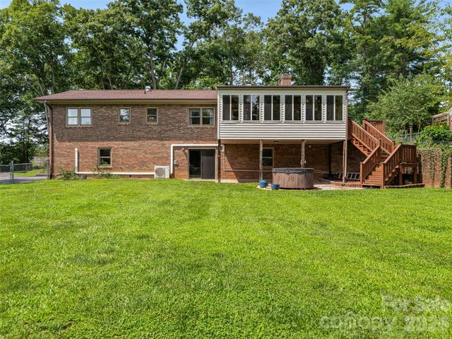 38 Chadwick Wade Drive, Asheville, NC 28804